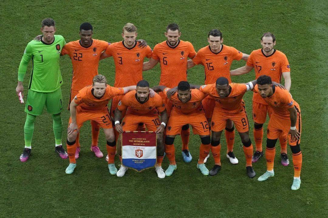 荷兰女子球队集训邀请意大利名帅担当顾问的简单介绍