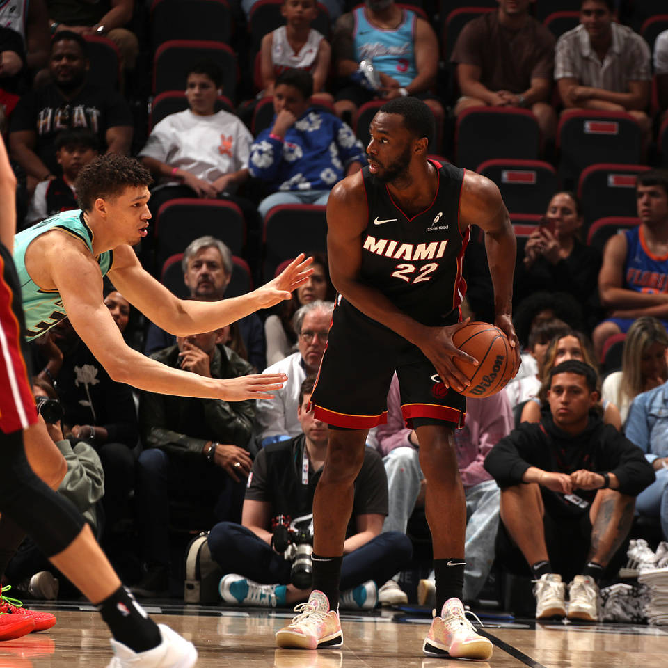 开云体育平台APP-猛龙队在加时赛中战胜黄蜂，终结连败