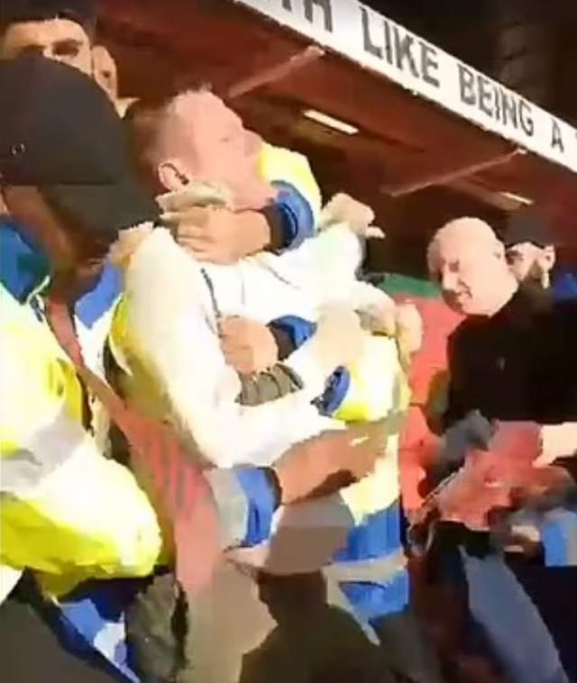 开云体育平台APP-包含激烈对抗引发现场观众热情high的词条