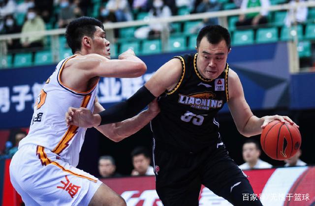 江苏队在关键时刻反超，夺得三分