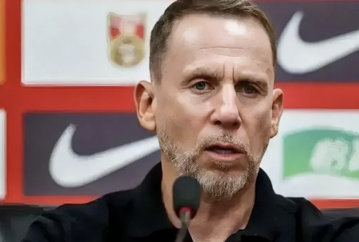 澳大利亚队主教练辞职，引发球员不安