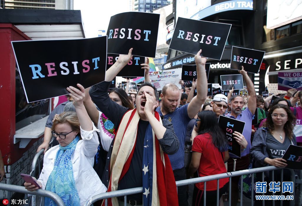 关于罗马球员集体示威，抗议工资拖欠问题的信息