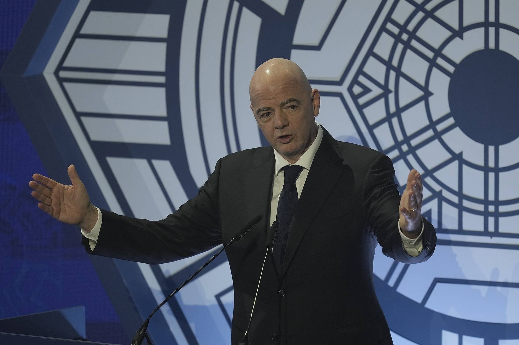 包含赛前专访：波尔图主帅谈世俱杯目标的词条