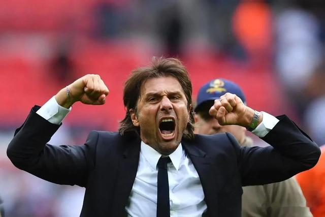 包含意甲传奇教练归队，率领球队重返顶级联赛的词条