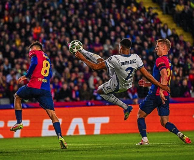 开云APP-关于欧冠决赛：巴塞罗那夺冠，梅西破门助胜的信息