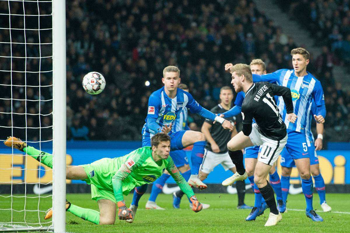 开云体育平台APP-柏林赫塔与法兰克福将上演一场激烈碰撞的简单介绍