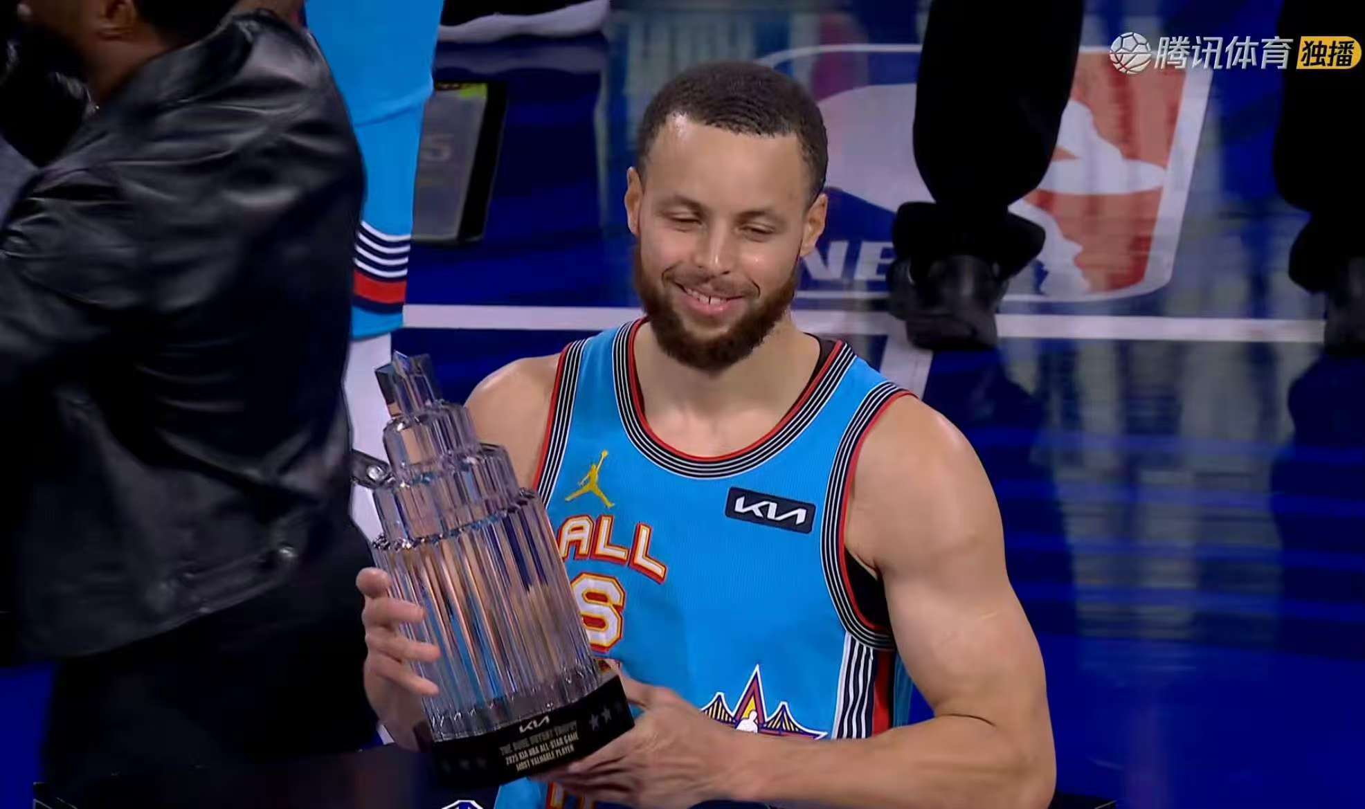 今日NBA：库里击败阿根廷，引发热议