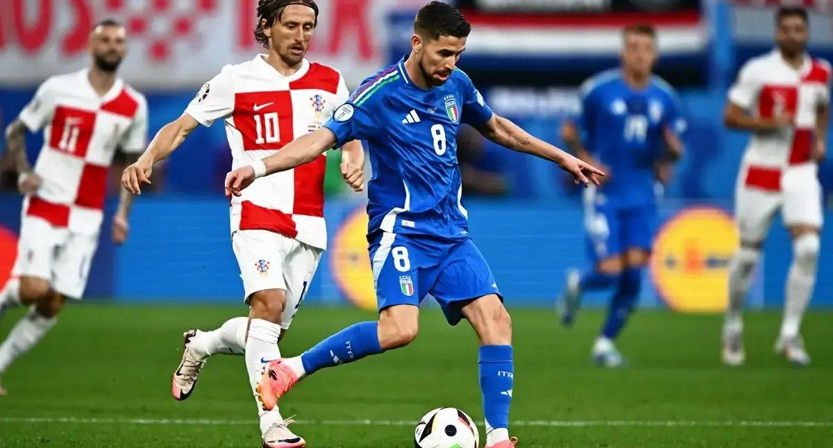 开云体育在线-斯洛伐克主场战平克罗地亚，小组出线未定的简单介绍