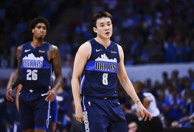 一支黑马球队逆袭成功进入决赛