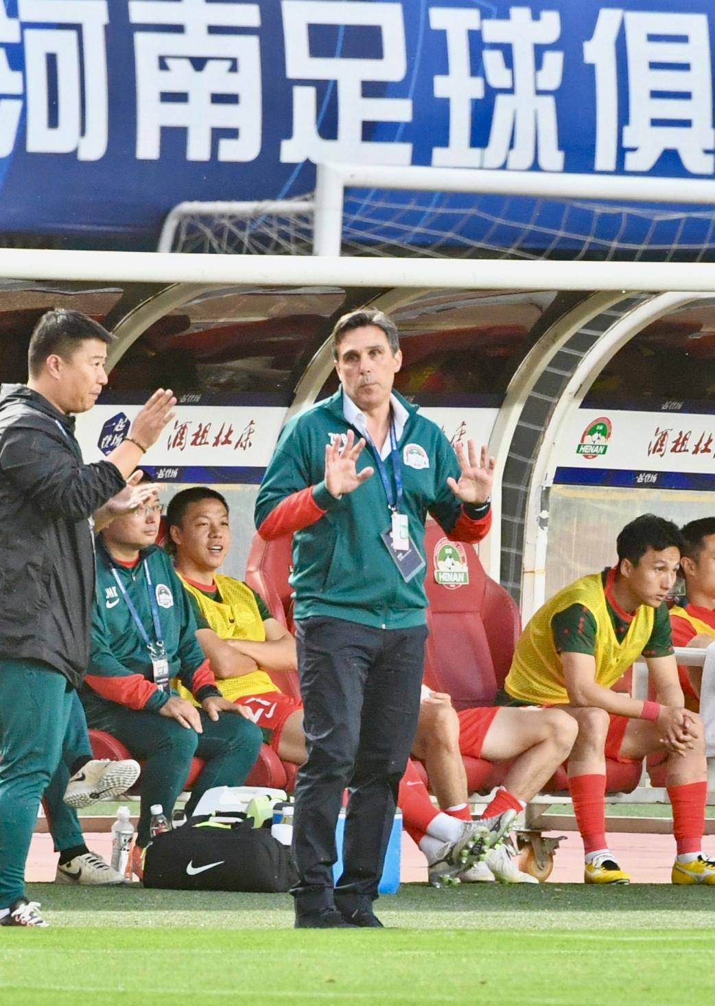 开云下载-河南建业客场击败对手，球队信心大增