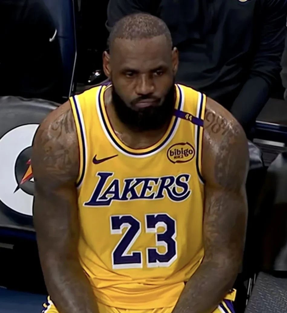 包含世界杯｜詹姆斯爆冷，关键一战的词条