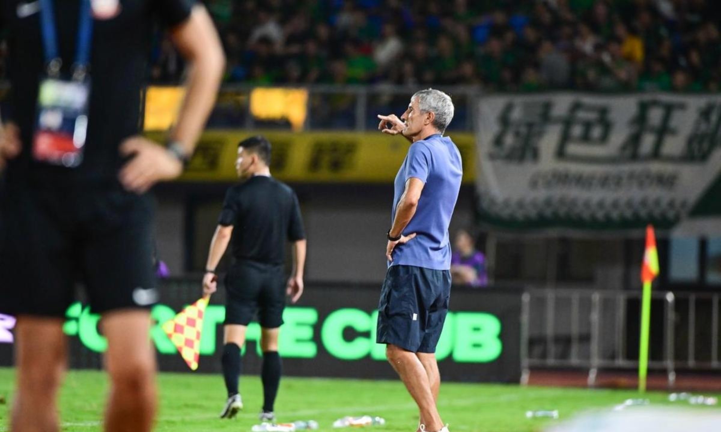 战术失误频现，球队需及时调整