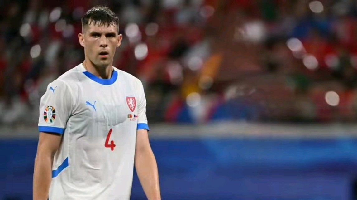 开云体育中国-捷克队在比赛中遭遇了困难，最终输给了对手