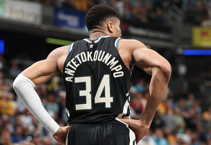 雄鹿战胜公牛，保持不败优势