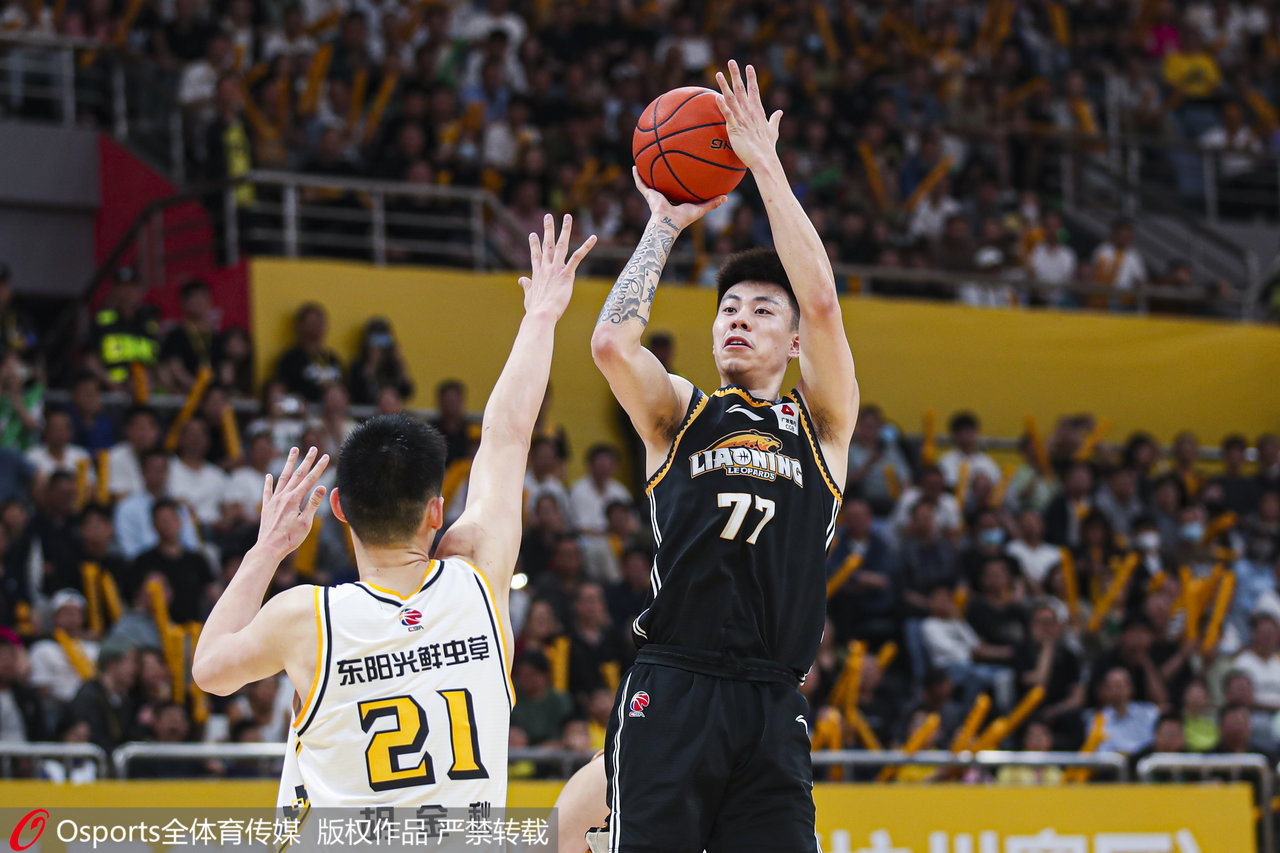 开云体育平台APP-凯尔特人逆转辽宁队，张镇麟刷新纪录