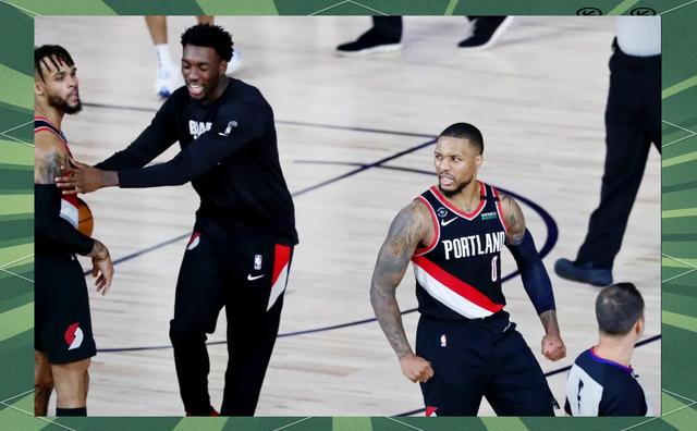 太阳完胜湖人,利拉德高光表现 太阳完胜湖人,利拉德高光表现