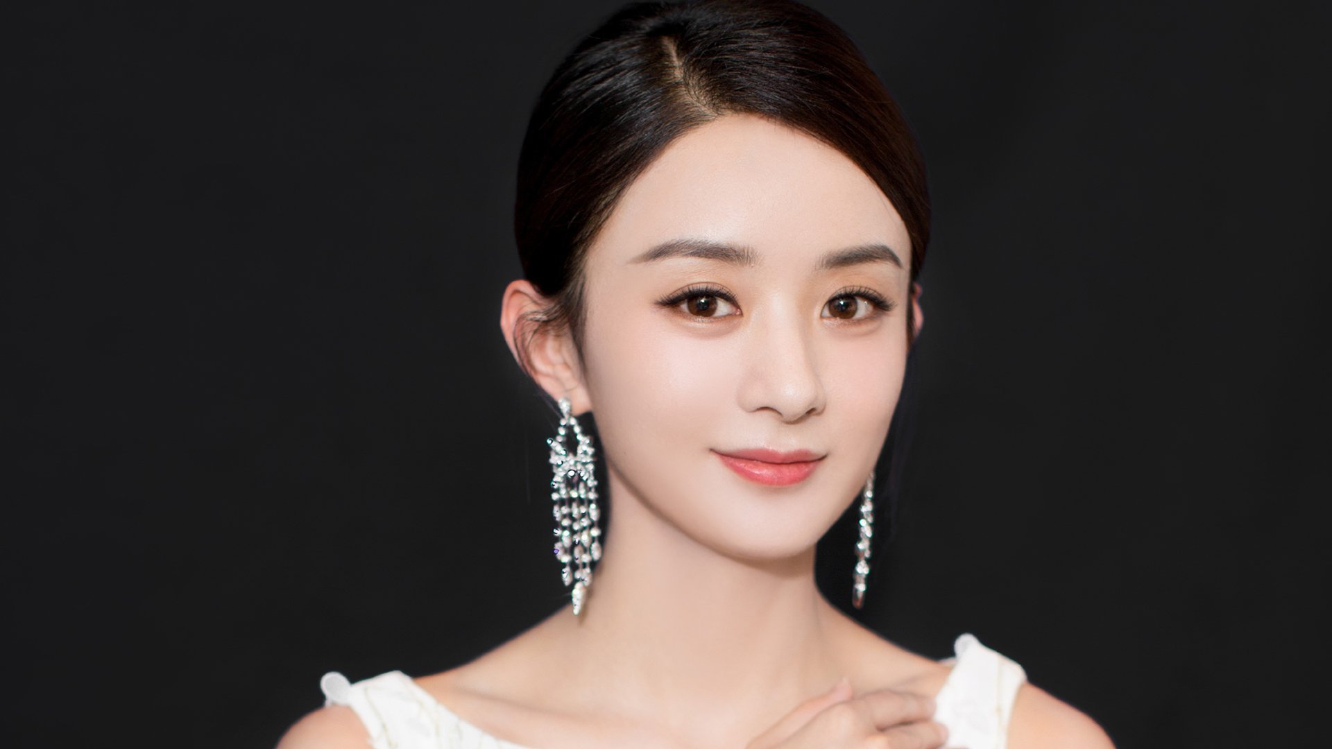 当哥伦比亚奇迹划过亚特兰大的夜空,一粒压哨球如何撼动篮球版图