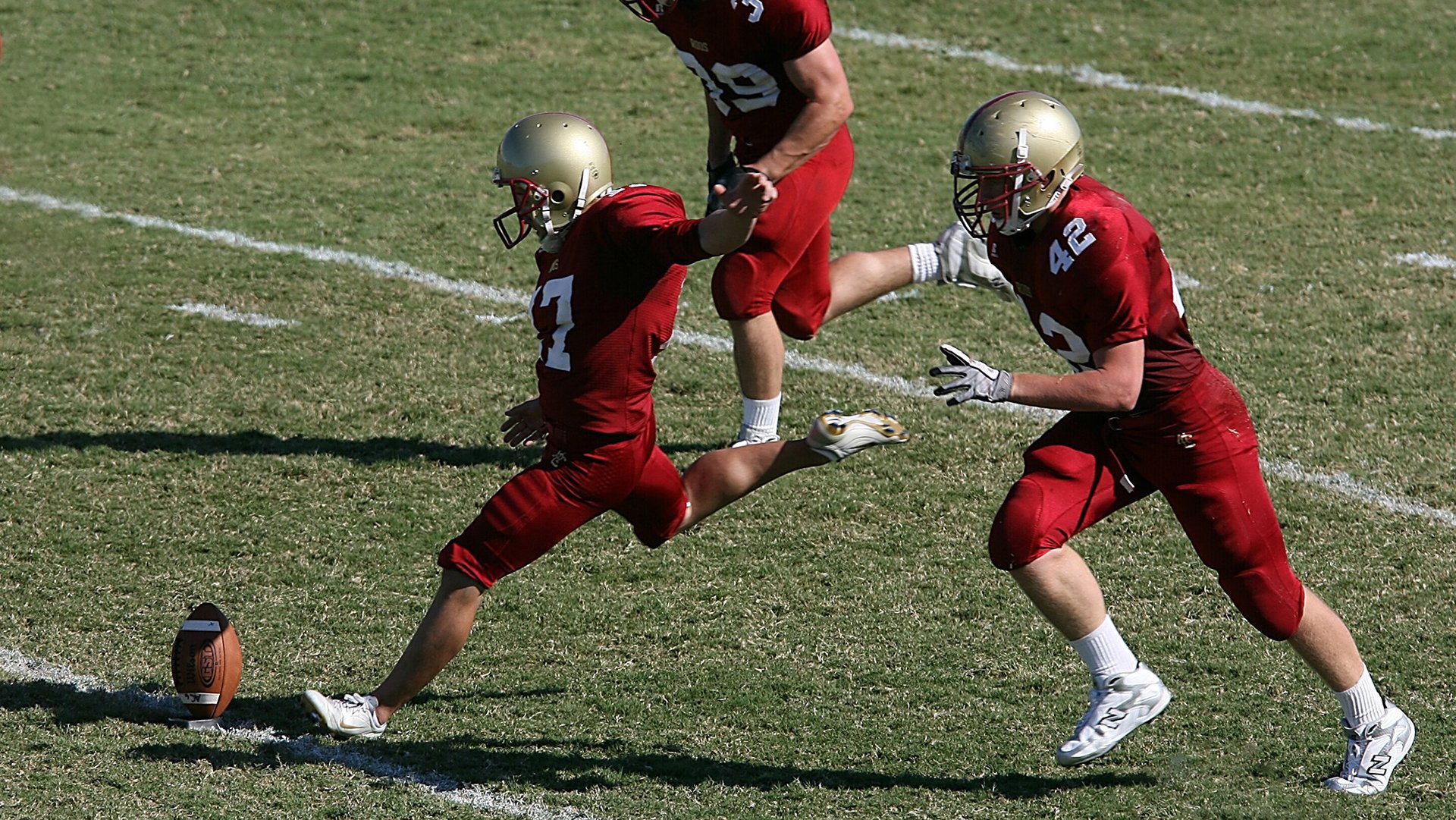 中场铁闸阿劳霍,莱比锡红牛决胜时刻驯服英格兰雄狮