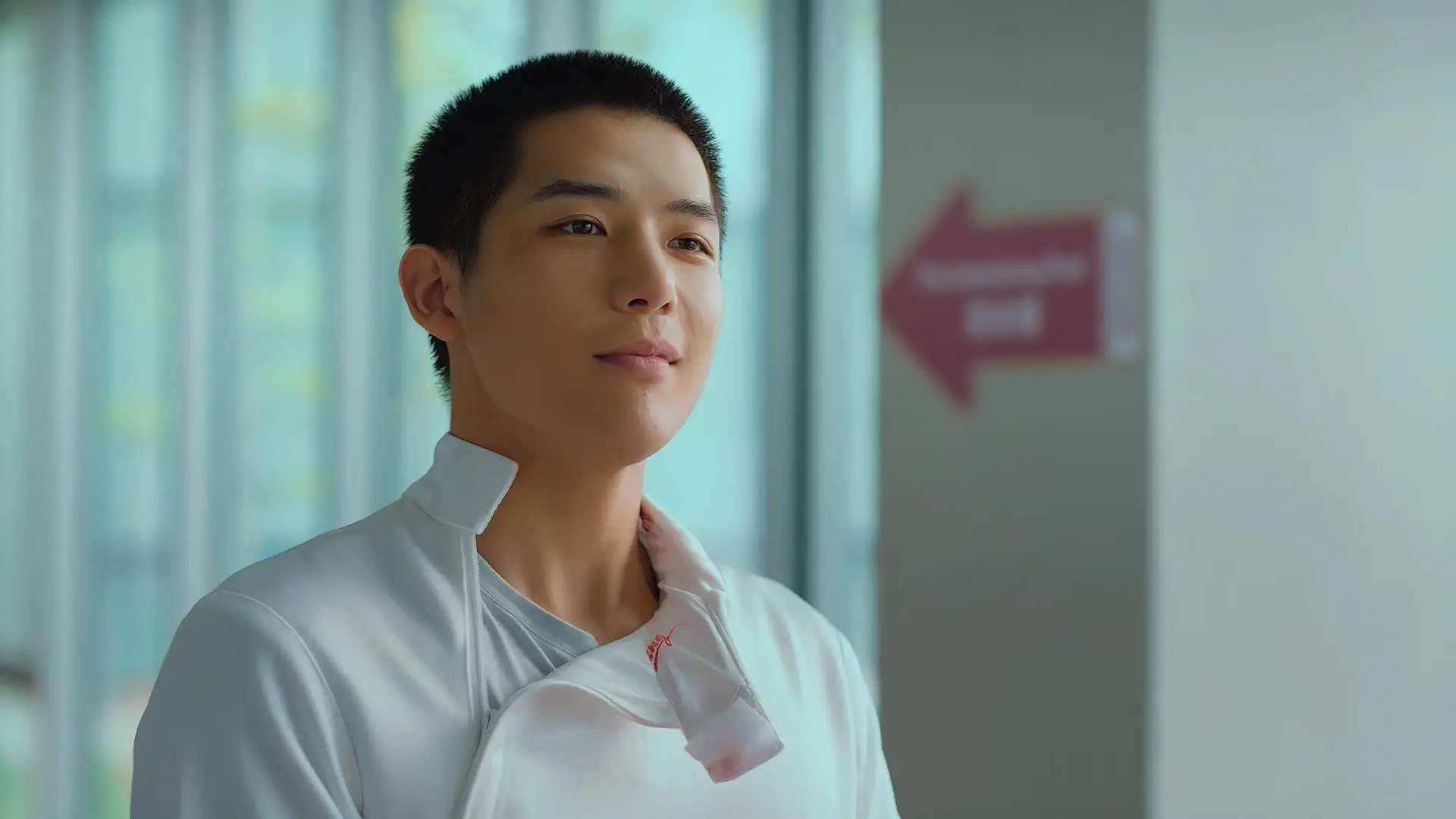 绿茵双星闪耀,拜仁收割瑞典,三笘薰西决生死战独揽乾坤